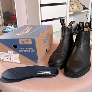 Black Blundstone Chisel Toe boot. Women’s sz 8.5